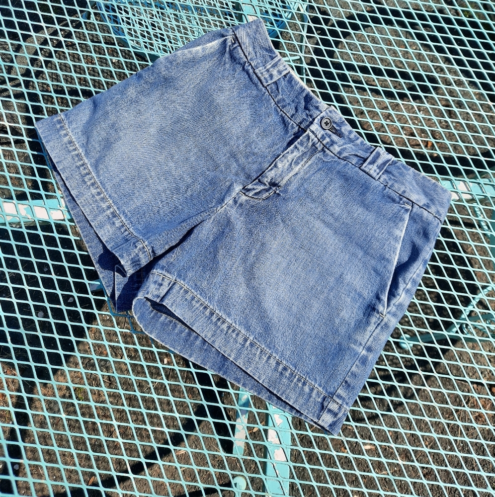2000s Gap Denim Shorts